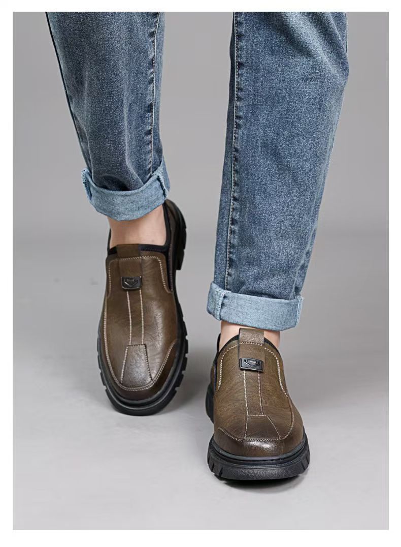 Men's business formal leather shoes, men's trendy low-top work shoes, fashionable board shoes, black men's leather shoes, wedding shoes.