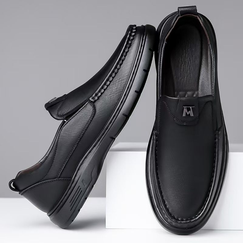 Men's shoes, cowhide soft-soled breathable business casual leather shoes, men's thin one-step formal leather shoes, men's wedding shoes.