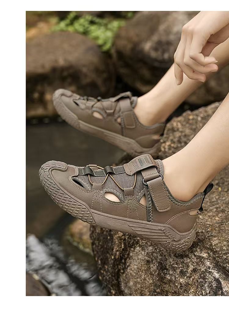Men's shoes, breathable outdoor beach crocs, trendy and versatile sandals, lightweight sneakers, casual wading shoes.