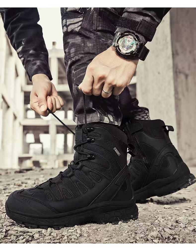 Large-size men's boots, ultra-light combat boots, thick-soled breathable shoes, men's safety shoes, comfortable and safe protective boots.