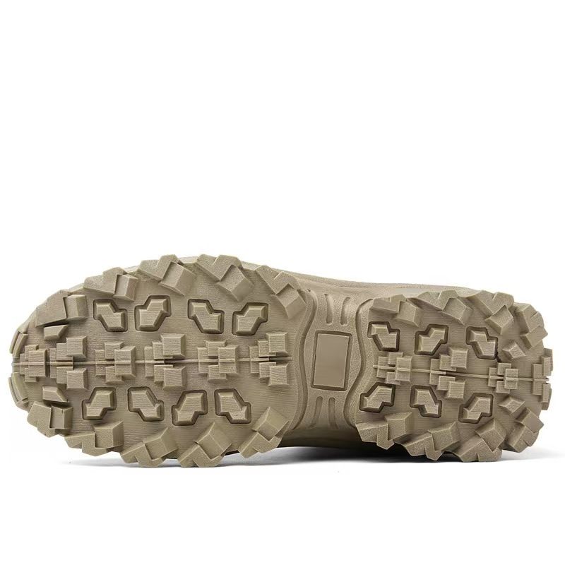 Large-size men's boots, high-top outdoor anti-slip durable desert wilderness hiking shoes, Martin boots, motorcycle boots.