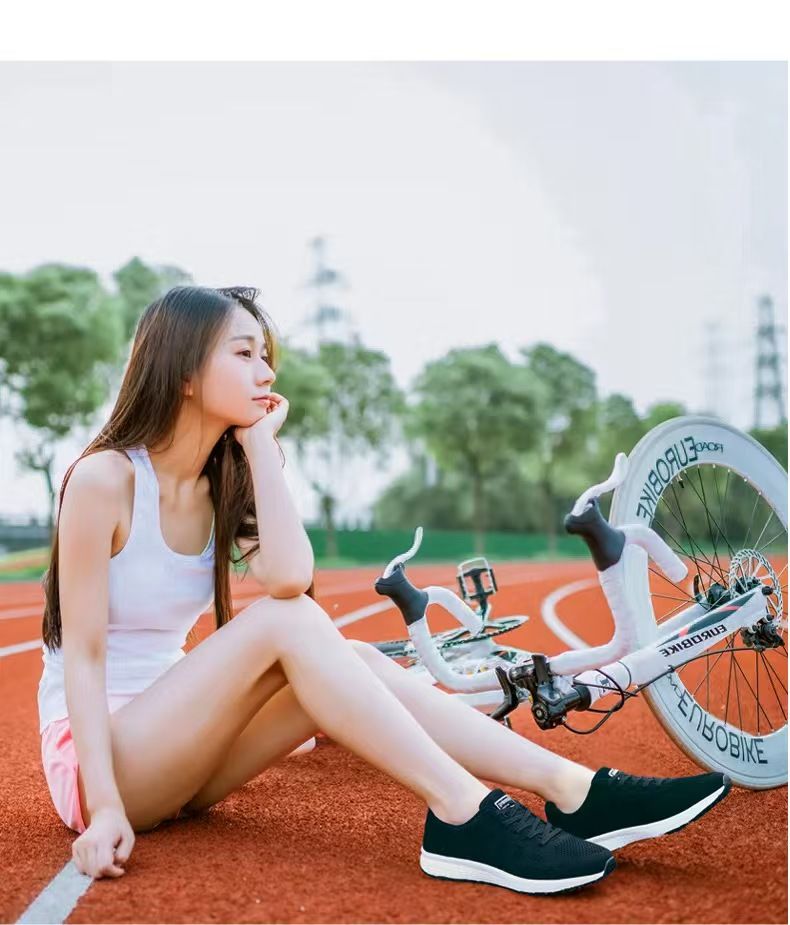 Large-size women's shoes, women's sneakers, outdoor breathable mesh shoes, casual shoes, women's shoes, low-top women's single shoes, mesh breathable sneakers.