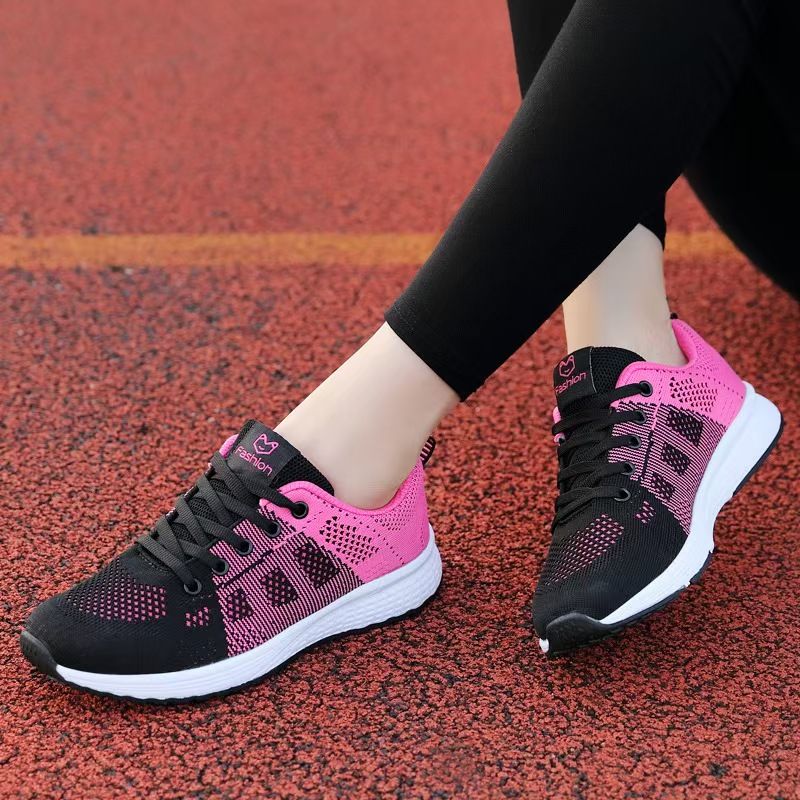 Large-size women's shoes, women's sneakers, outdoor breathable mesh shoes, casual shoes, women's shoes, low-top women's single shoes, mesh breathable sneakers.