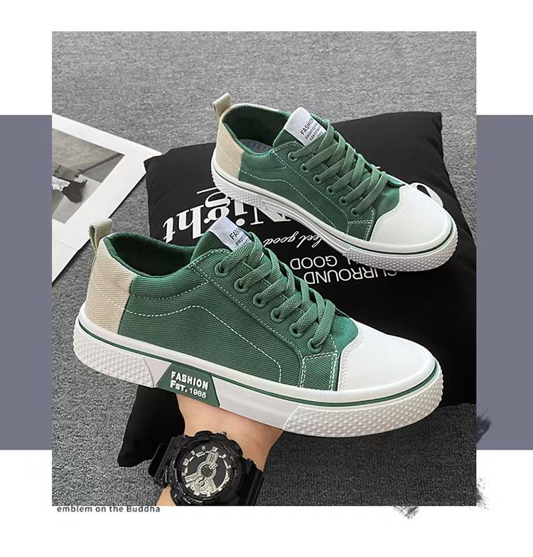 Canvas shoes, breathable and versatile skateboarding shoes, men's soft-soled casual fashionable canvas shoes, large size men's shoes.