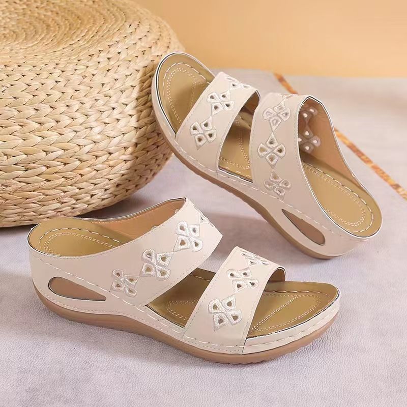 Wedge heel slippers, women's sandals, embroidered pure color beach sandals, casual stitched slippers, fashionable women's sandals.