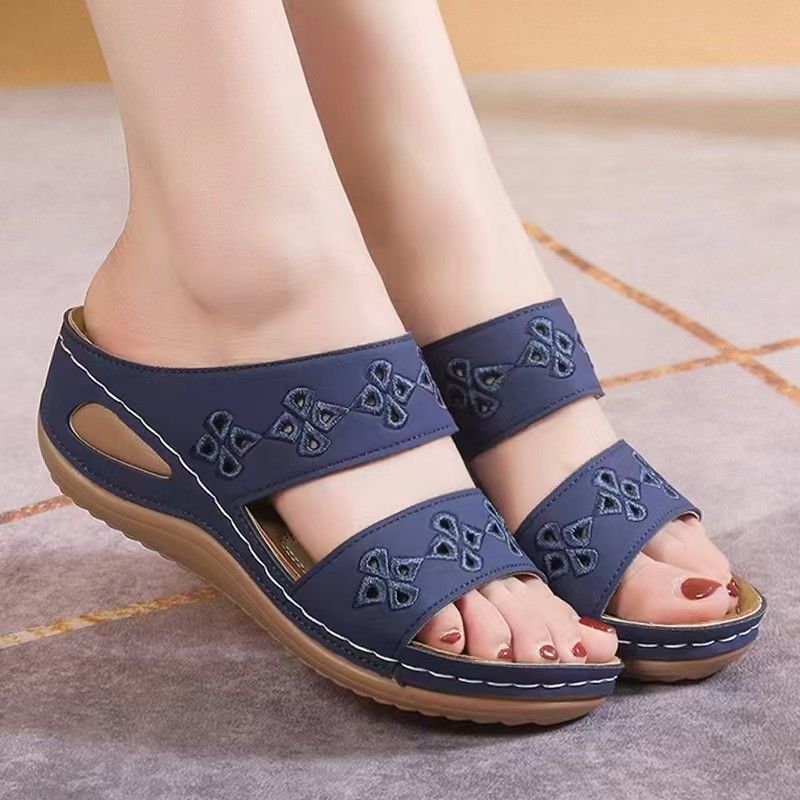 Wedge heel slippers, women's sandals, embroidered pure color beach sandals, casual stitched slippers, fashionable women's sandals.