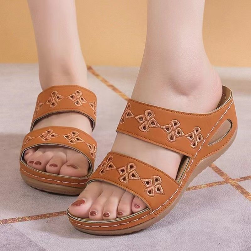 Wedge heel slippers, women's sandals, embroidered pure color beach sandals, casual stitched slippers, fashionable women's sandals.