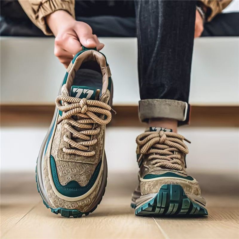 Men's shoes, trendy and versatile casual sneakers, youth leather surface waterproof anti-slip running shoes, height-increasing dad shoes.