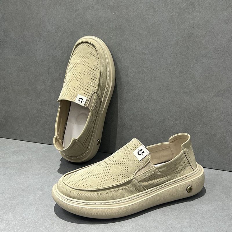 Men's breathable cloth shoes, casual shoes, light luxury men's shoes, trendy and stylish loafers, old Beijing style lightweight and thick-soled men's shoes.