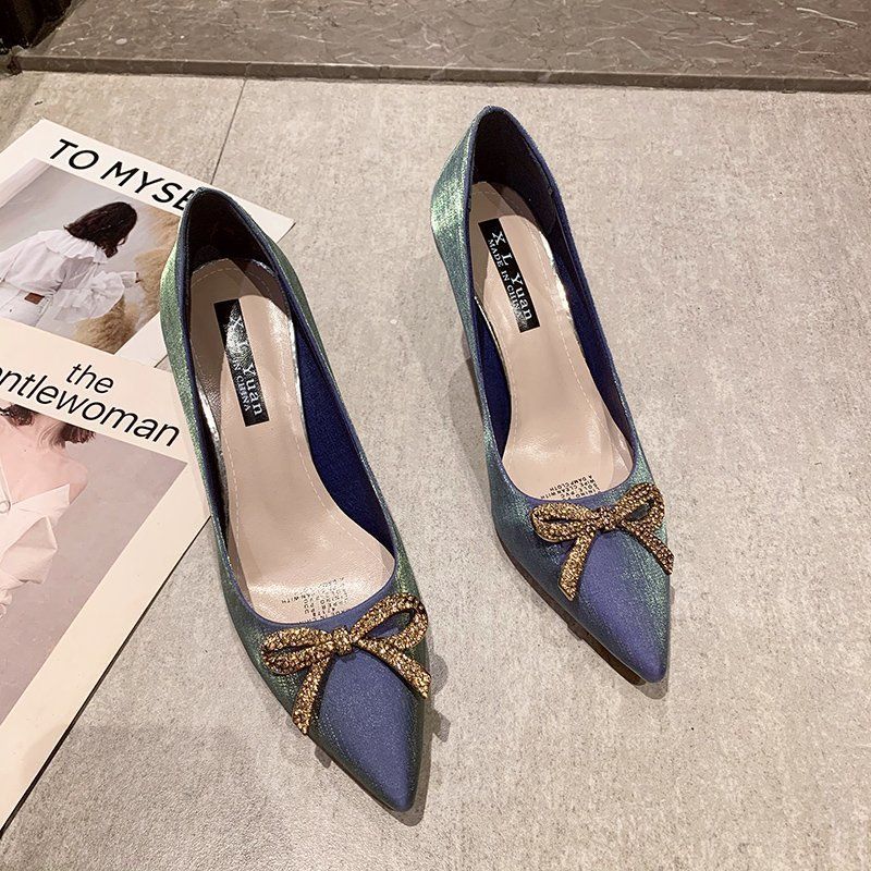 Women's red satin high heels, thin-heeled wedding shoes, rhinestone bowknot pointed-toe bridal single shoes, party shoes.