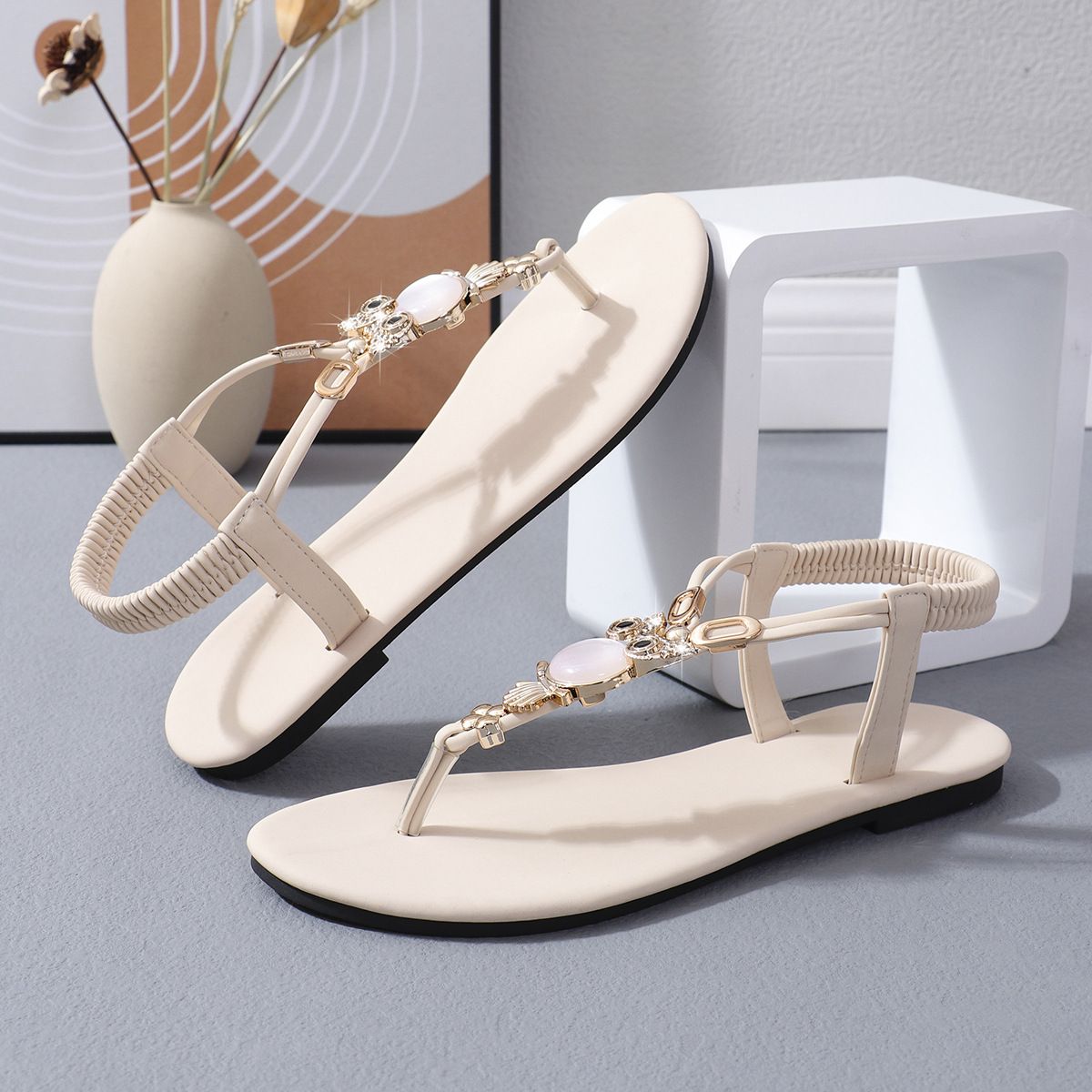 New arrived Owl Beaded Flat Sandals with Toe Clips Beach Flats Sandals Women's Cool shoes