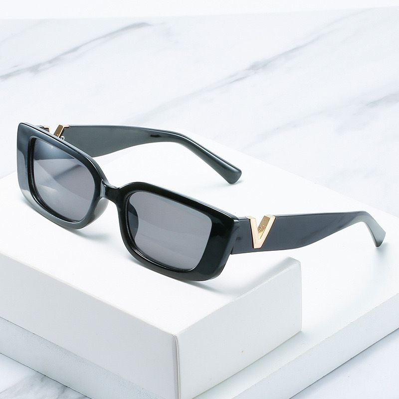 Lady Sunglasses Square frame sunglasses Advanced European American style Retro Sunglasses glasses