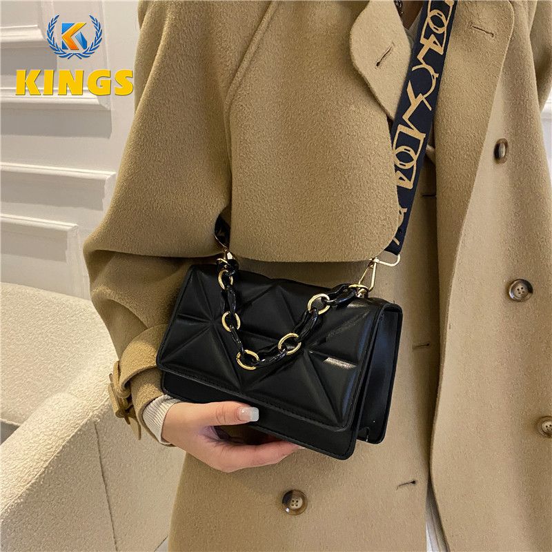 New Arrival Ladies Small Cross-body Bag Plastic Chain Decoration Bags Mini Cross-body Bag Phone Bag Sling Bag