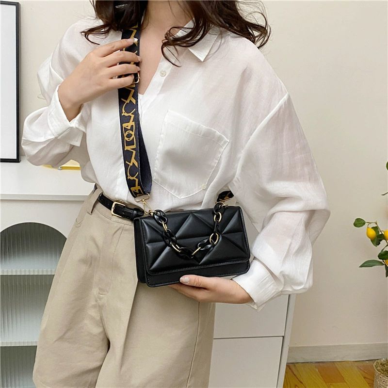 New Arrival Ladies Small Cross-body Bag Plastic Chain Decoration Bags Mini Cross-body Bag Phone Bag Sling Bag