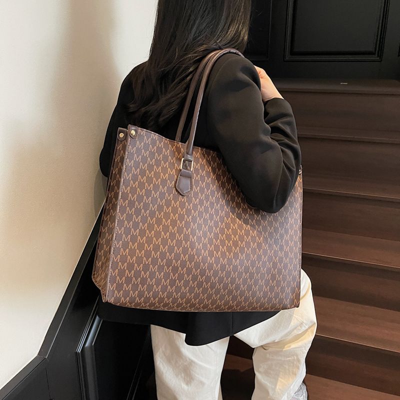 New Arrival Ladies Large Capacity Handbags Women Commuting Bag Tote Bags Letter Pattern bags