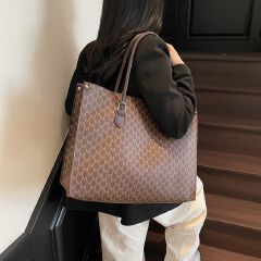 New Arrival Ladies Large Capacity Handbags Women Commuting Bag Tote Bags Letter Pattern bags
