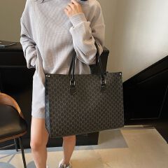 New Arrival Ladies Large Capacity Handbags Women Commuting Bag Tote Bags Letter Pattern bags