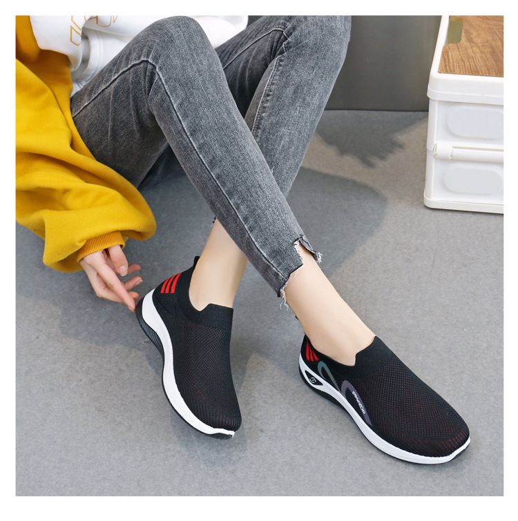 Women's black fly woven casual sneakers Girls light single shoes students soft soled non-slip shoes ladies' gym athletic