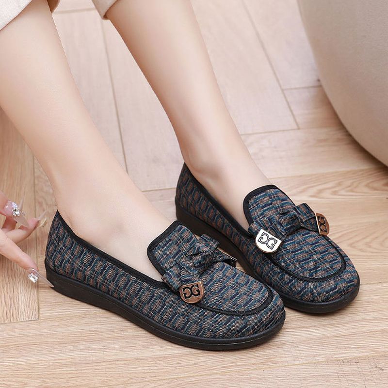 Size 38-41 women's cloth shoes girls soft-bottom flats mother's fashion single shoes ladies casual sports shoes students loafers green shoes