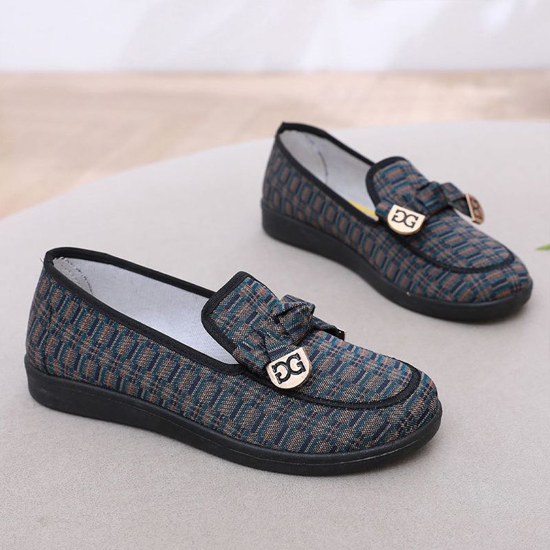 Size 38-41 women's cloth shoes girls soft-bottom flats mother's fashion single shoes ladies casual sports shoes students loafers green shoes