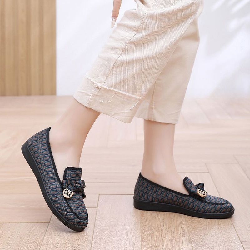 Size 38-41 women's cloth shoes girls soft-bottom flats mother's fashion single shoes ladies casual sports shoes students loafers green shoes