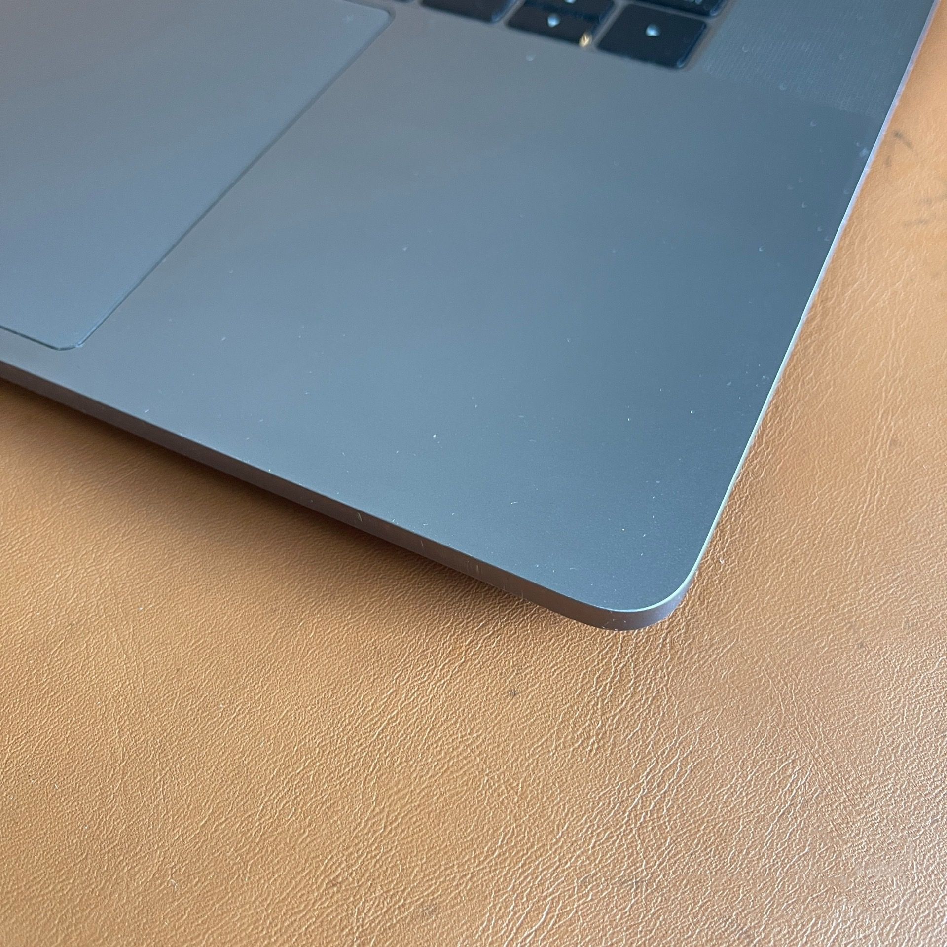 Refurbished Apple MacBook Pro 15" Touch Bar 512GB SSD 16GB i7 Ventura Space Gray HEADLESS without screen display