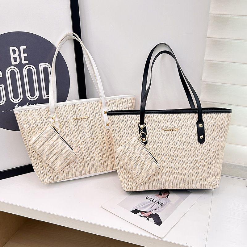 Women's Woven Tote Bag with Small Pouch Large Capacity Shoulder bags Stylish Straw Ladies Bag Look Handbag with Smooth Zipper and Shoulder Straps