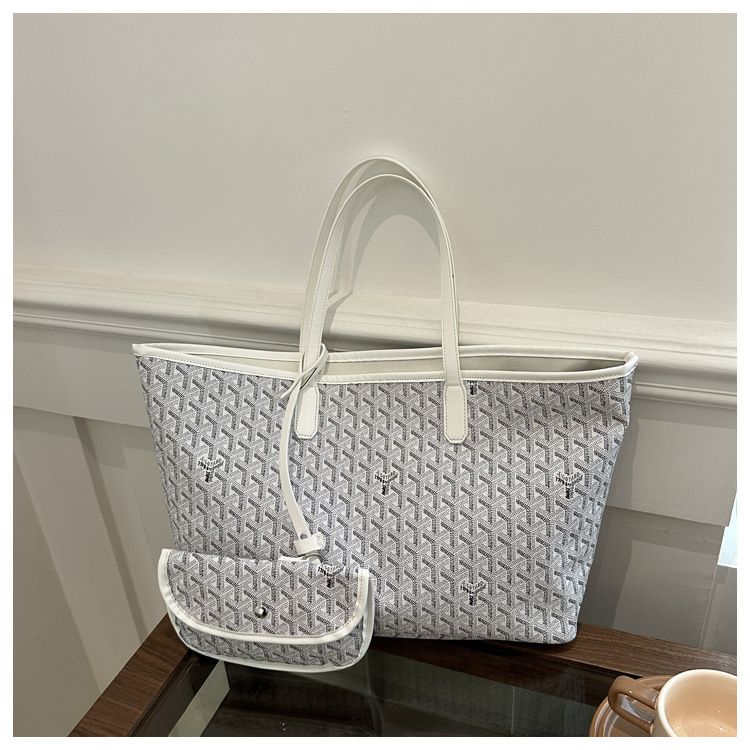 Latest new womens bag fashion retro large capacity PU soft leather bucket shoulder bag trendy handbag