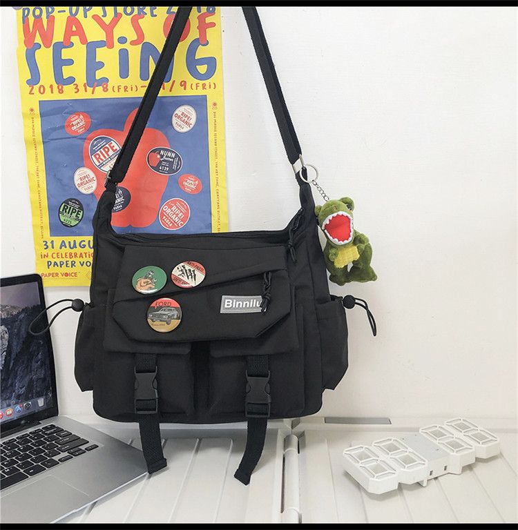 No pendant Harajuku Men‘s Nylon Crossbody Bags for Women Messenger Bag Girls School Book Bags Youth Canvas Handbags Shoulder Bag badge RANDOM