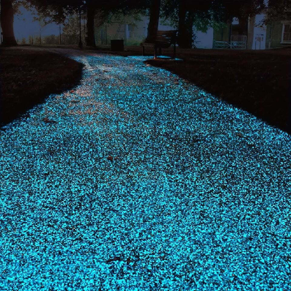 20000pcs Glow In The Dark Stones Luminous Sand for Halloween Decor Micro Landscape Bonsai Pathway Lawn Yard Luminous Resin Rocks Fish Tank Aquarium Decor 3-5mm