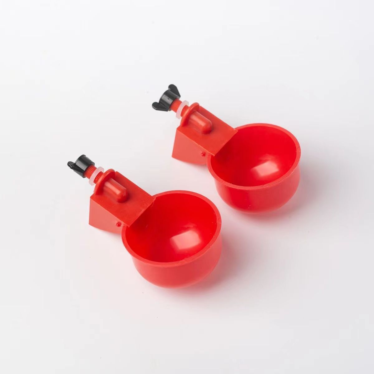 Automatic Poultry Drinking Bowl, Chicken Waterer, Chicken Drinking Cup & Connected Chicken Waterer – Essential Poultry Watering Equipment for Chicken Farming