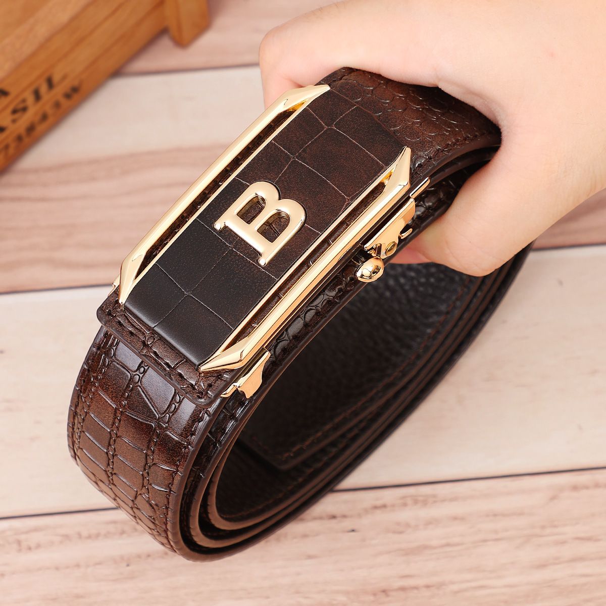 Men's Automatic Buckle Genuine Leather Cowhide Belt New Crocodile Pattern Fashion Bersatile Belt for Men Business Work Casual Designer Fashion Strap