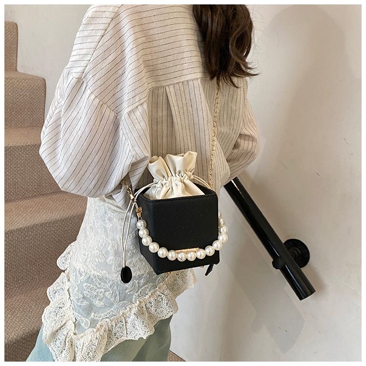 Leisure Beautiful Bucket  Ladies Bags Casual And Simple Crossbody Bags  Pearl Handbag For Women
