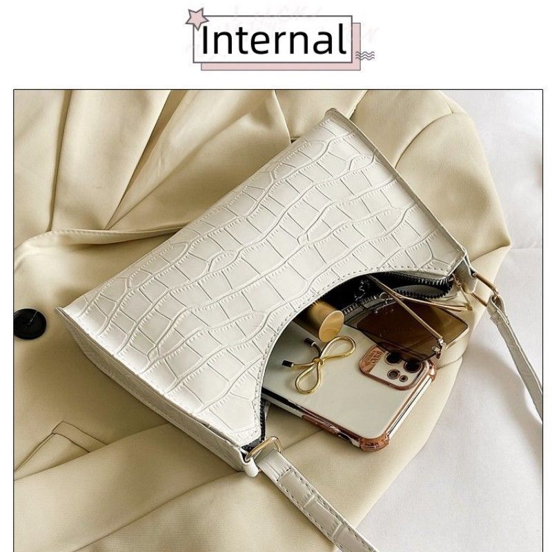 Ladies Shoulder Bag Summer Trend Lightweight Handbags Stone Print Hand Underarm  Bag For Women Retro Personality PU Portable Handbags Black Pink Gold Off-white