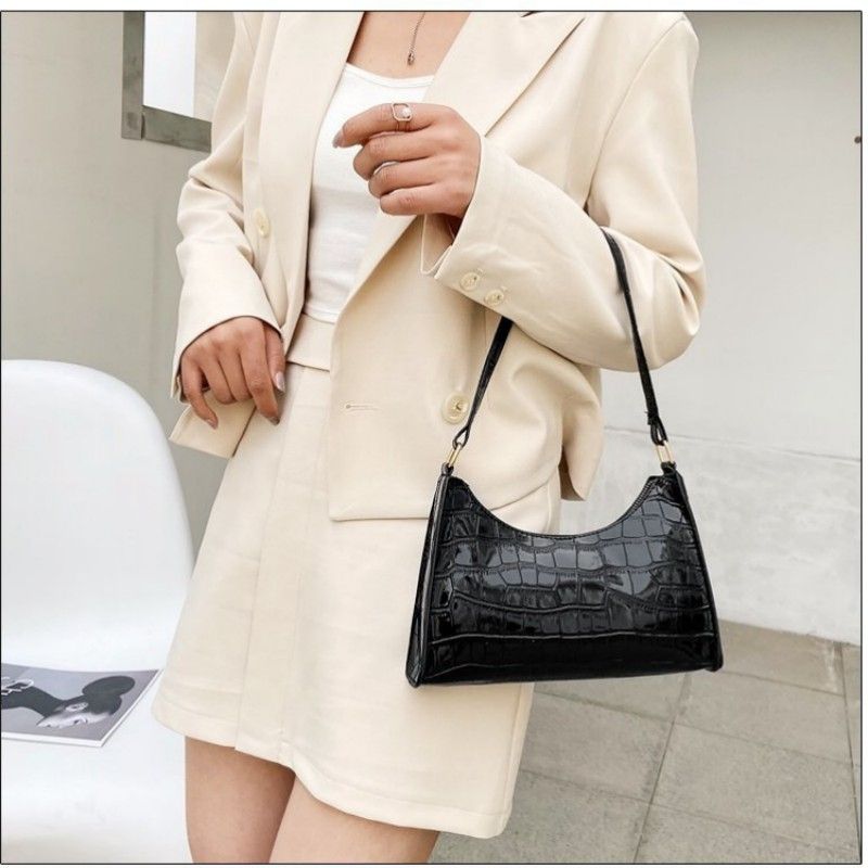 Ladies Shoulder Bag Summer Trend Lightweight Handbags Stone Print Hand Underarm  Bag For Women Retro Personality PU Portable Handbags Black Pink Gold Off-white