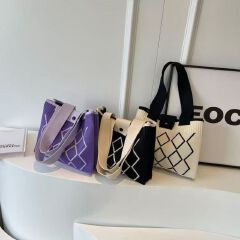 Fashion Tote Bags Diamond-pattern Knitted Shoulder Bag Versatile Concealed Buckle Design Handheld And Tote Style Large Capacity Single Shoulder Bag HandBags