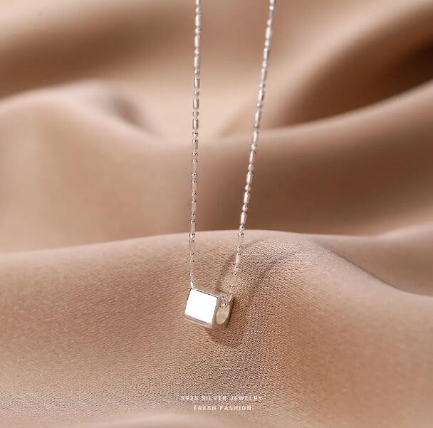 JC women necklaces Jewelry 925 Sterling Silver Necklace Minimalist Ins Small Cube Square Necklace Exquisite Clavicle Chain Neck Jewelry For Women girls