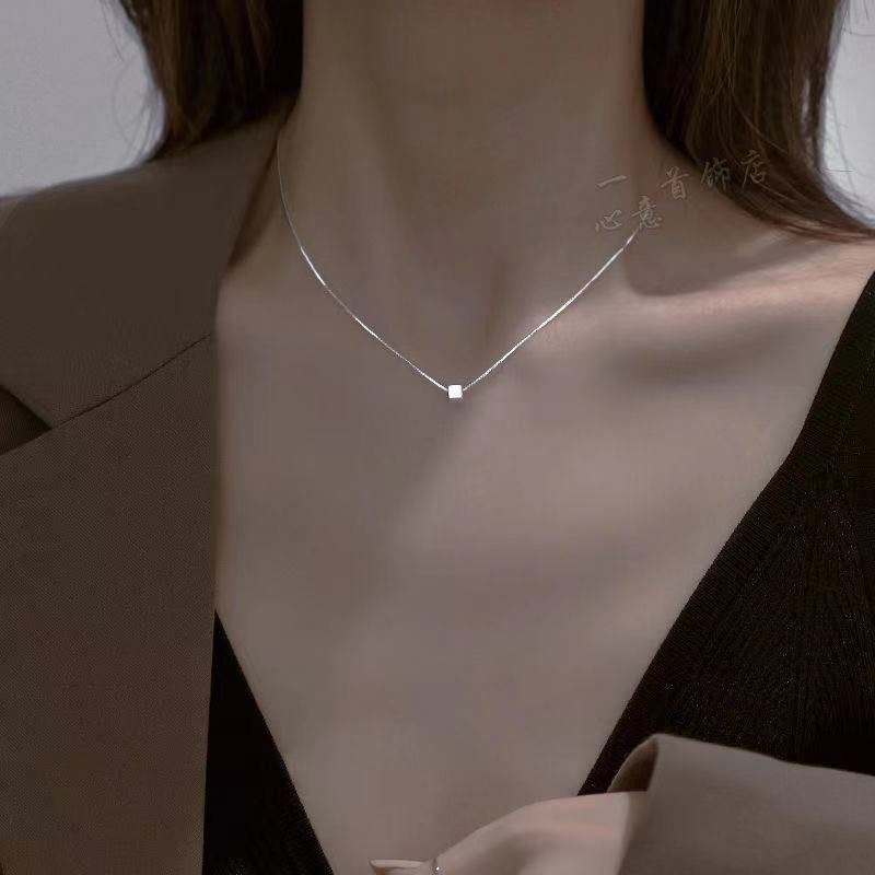 JC women necklaces Jewelry 925 Sterling Silver Necklace Minimalist Ins Small Cube Square Necklace Exquisite Clavicle Chain Neck Jewelry For Women girls