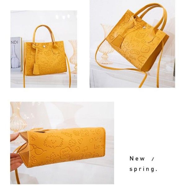 Women's exquisite workmanship printed stylish hand-held crossbody bag