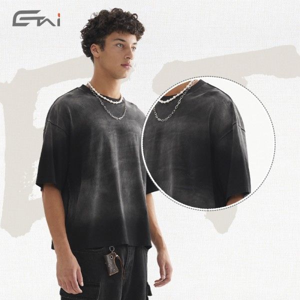 High-Quality Horse Chestnut Short And Wide-Fit Men's T-Shirt