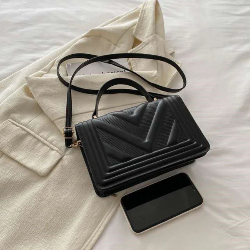 Mateamoda Trendy Underarm Shoulder Baguette Bag