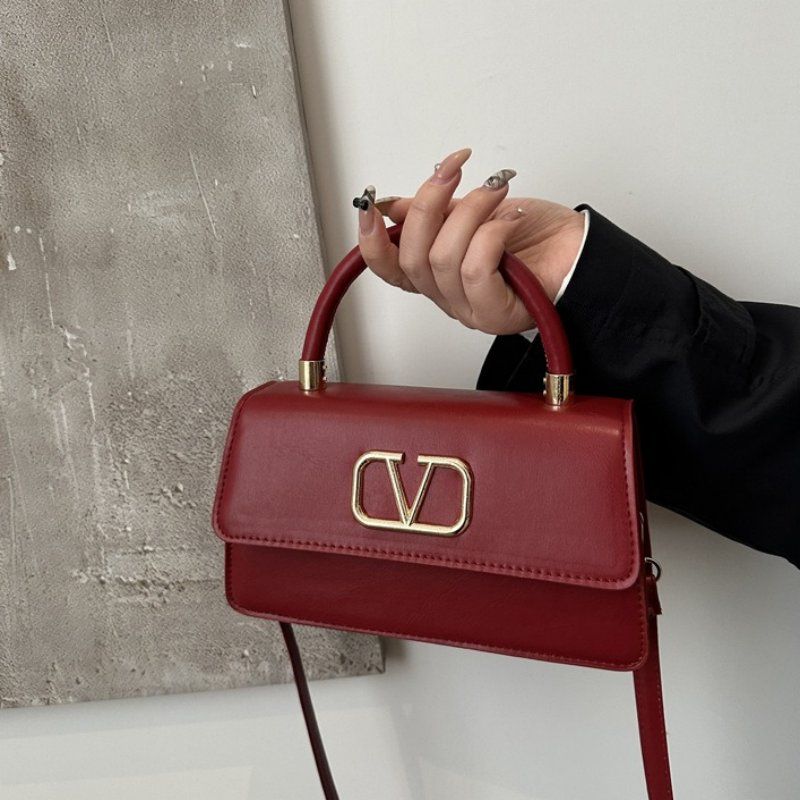 Mateamoda Stylish Ladies Sling Bag with Contemporary Design Crossbody Bag Underarm Handbag