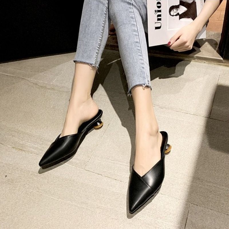 Mateamoda Pointed-Toe Slip-On Mules