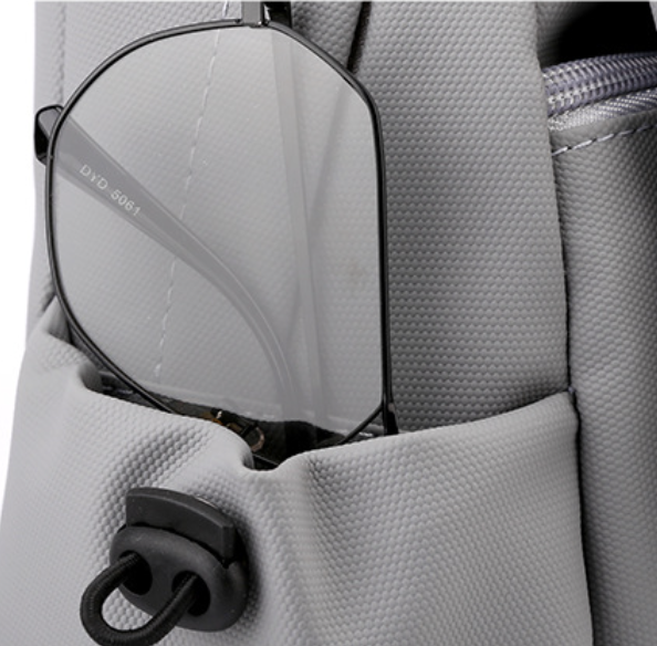 Chest Bag Man Cross-body Sling Bag Men Bags Single Shoulder Fashion Backpack Bag Crossbody Bag Simple Messenger Bag Man Sports Travel Casual Bag with USB Charging Port