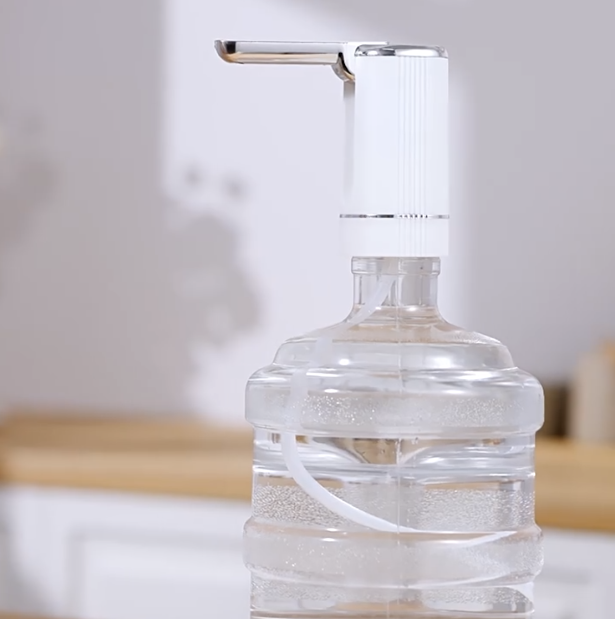 Water Pump Dispenser Household Rechargeable Water Pump Food Grade Automatic Electric Water Bottle Drinking Dispenser Portable Fold Barreled Water Dispenser Pump USB Charging Water Tank Suction Pump