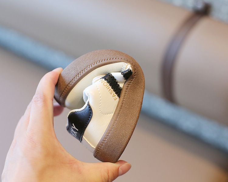 Children's Training Shoes Spring Autumn Boys' Sports Shoes Casual Sneakers Girls' White Sneakers Soft Sole Baby Shoes Gump Shoes Cortez Kids Shoes Boys' Shoes Sneakers