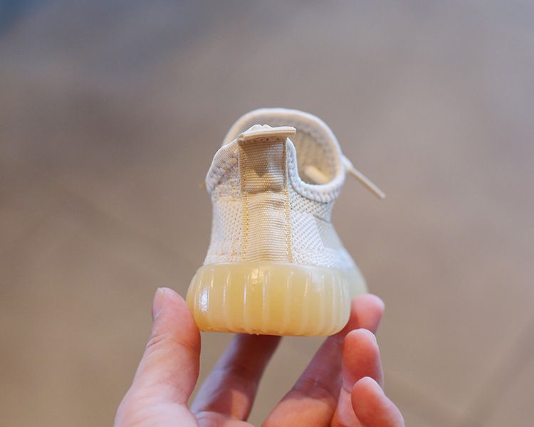 Children's Sports Shoes Spring Autumn Boys' Coconut Shoes Flyknit Breathable Mesh Shoes Girls' Casual Shoes Soft Soled Baby Shoes Kids Shoes Boys' Shoes Sneakers