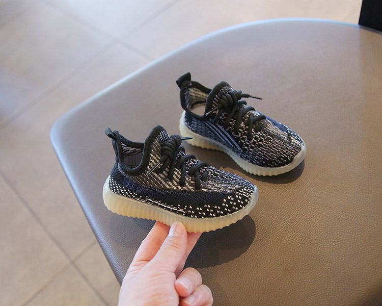 Children's Sports Shoes Spring Autumn Boys' Coconut Shoes Flyknit Breathable Mesh Shoes Girls' Casual Shoes Soft Soled Baby Shoes Kids Shoes Boys' Shoes Sneakers