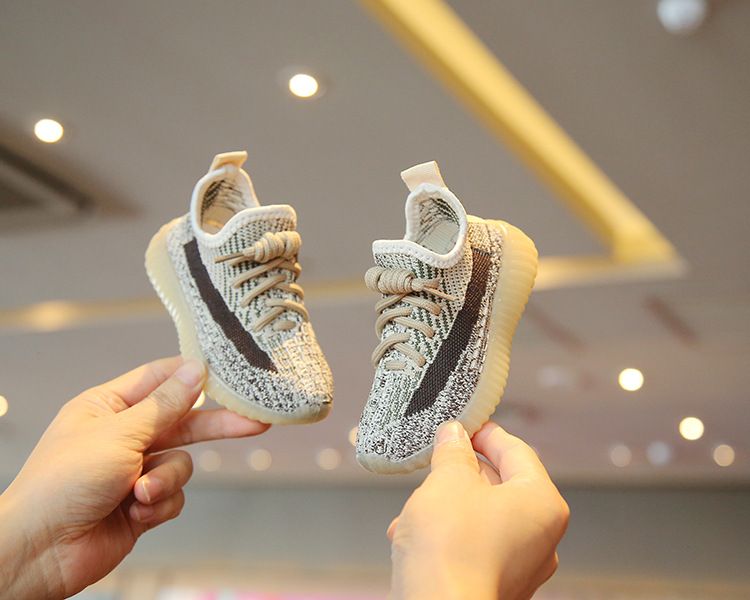 Children's Sports Shoes Spring Autumn Boys' Coconut Shoes Flyknit Breathable Mesh Shoes Girls' Casual Shoes Soft Soled Baby Shoes Kids Shoes Boys' Shoes Sneakers