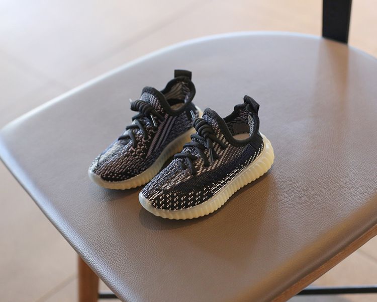 Children's Sports Shoes Spring Autumn Boys' Coconut Shoes Flyknit Breathable Mesh Shoes Girls' Casual Shoes Soft Soled Baby Shoes Kids Shoes Boys' Shoes Sneakers